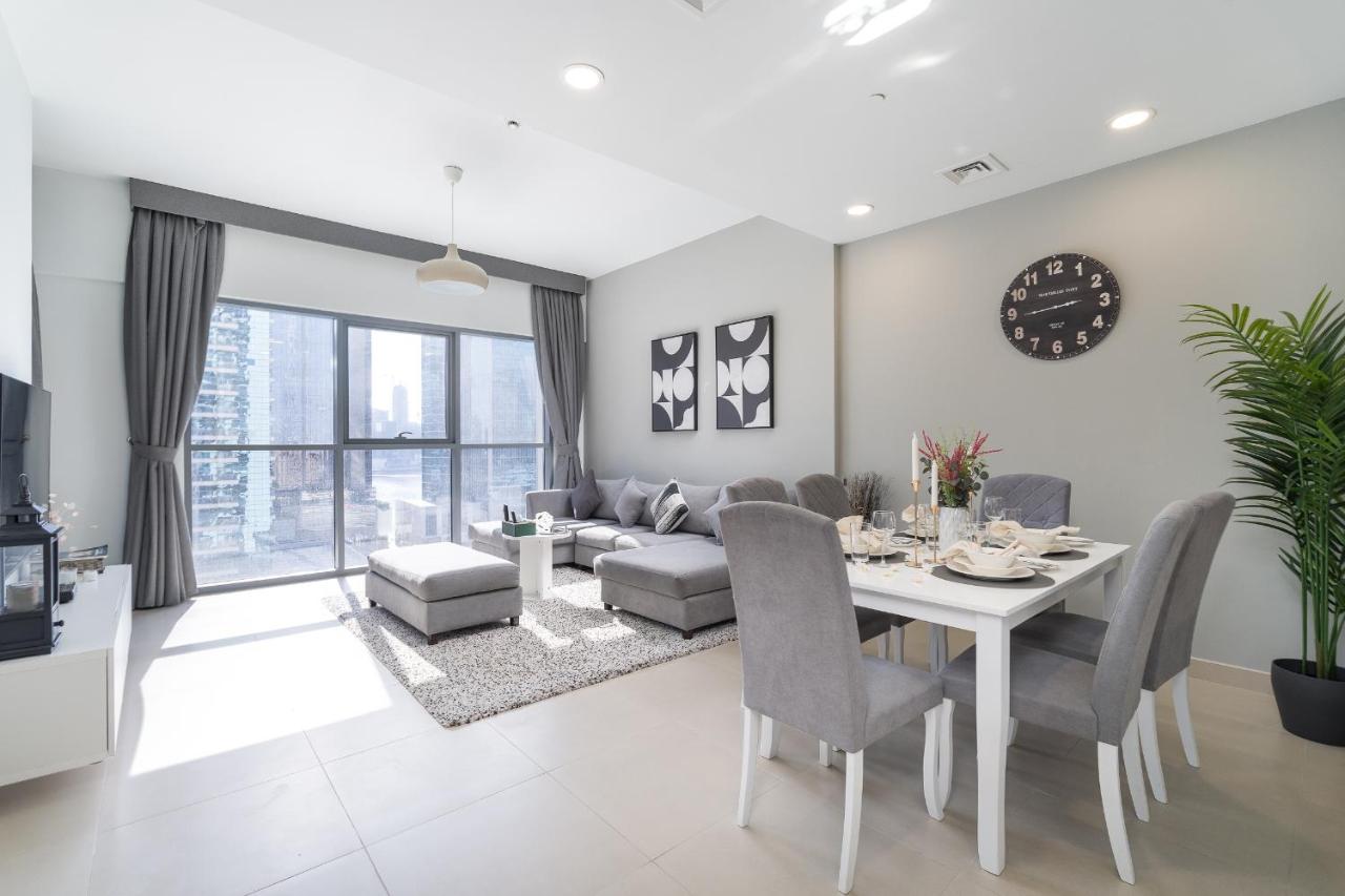 Appartamento Vogue Downtown - Bellevue Towers Dubai Esterno foto