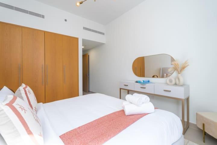 Appartamento Vogue Downtown - Bellevue Towers Dubai Esterno foto