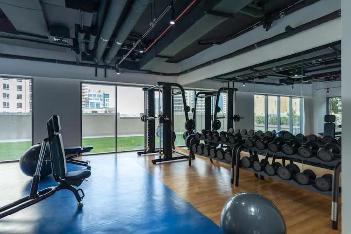 Appartamento Vogue Downtown - Bellevue Towers Dubai Esterno foto